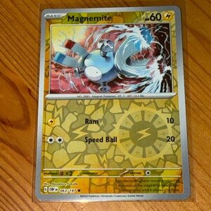 Pokémon Card - Magnemite (HOLO)